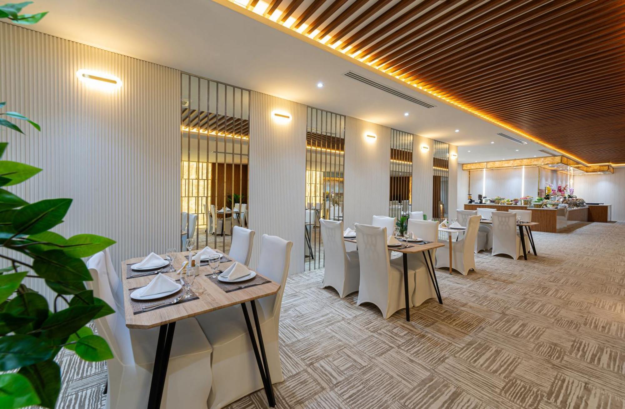 Ross Hotel Riyadh Exterior photo